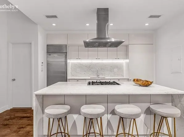 130 E 12th St APT 3A, New York, NY 10003