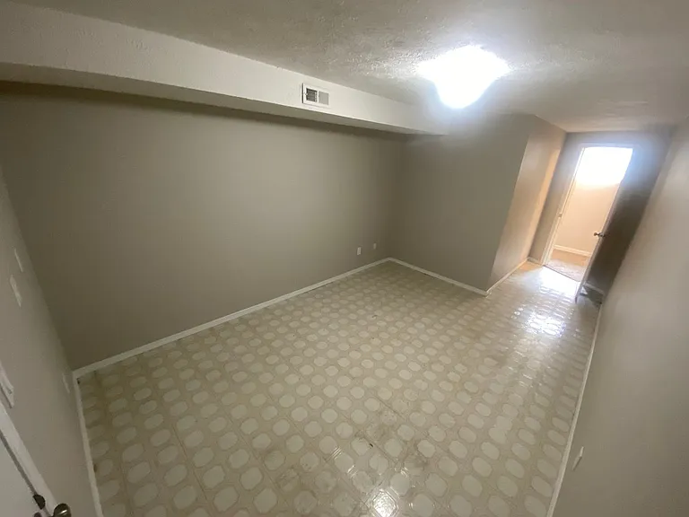 6926 N Old Fort Dr — Photo 35