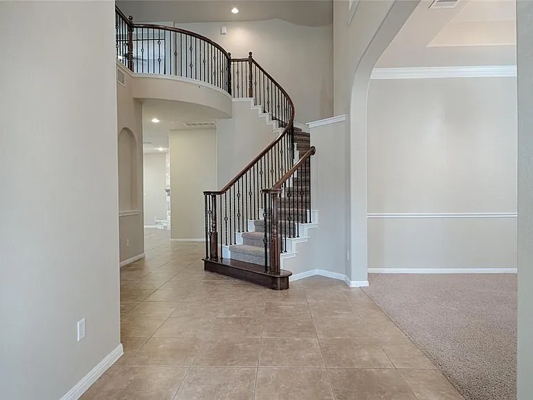 16228 Old Baldy Dr — Photo 3