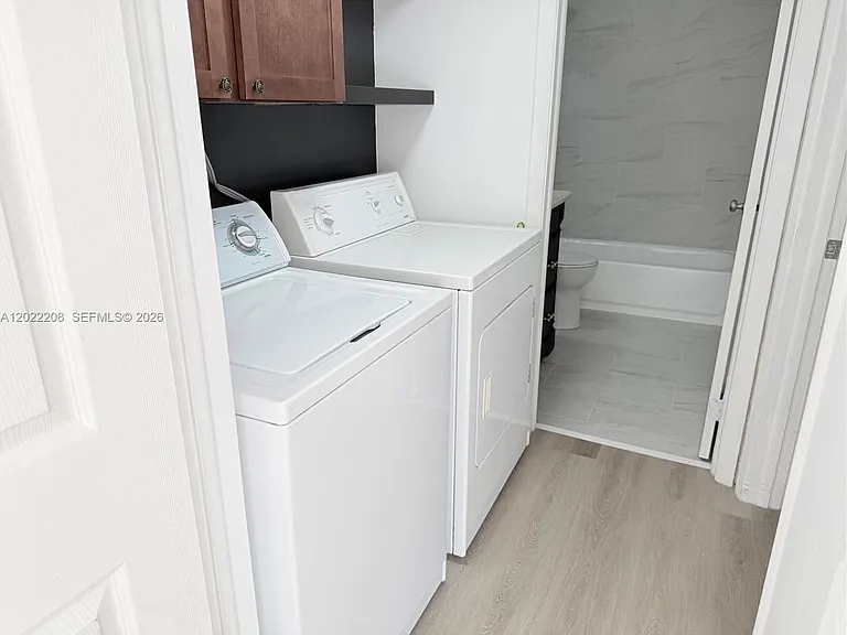 1312 NW 8th Ave — Photo 16