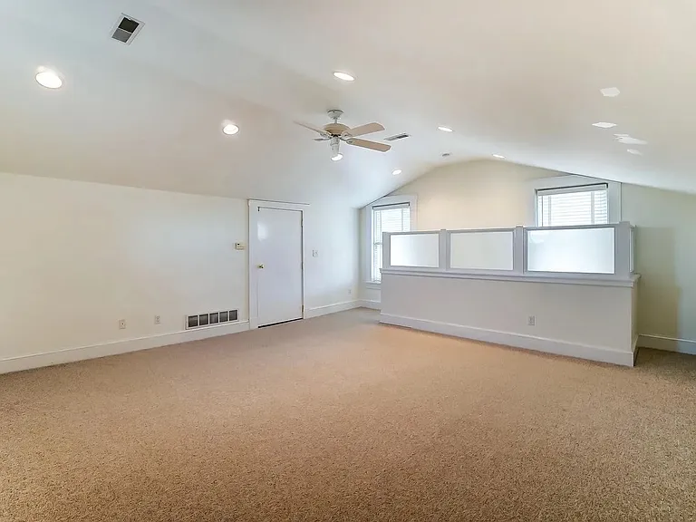 332 Milton St #2 — Photo 23