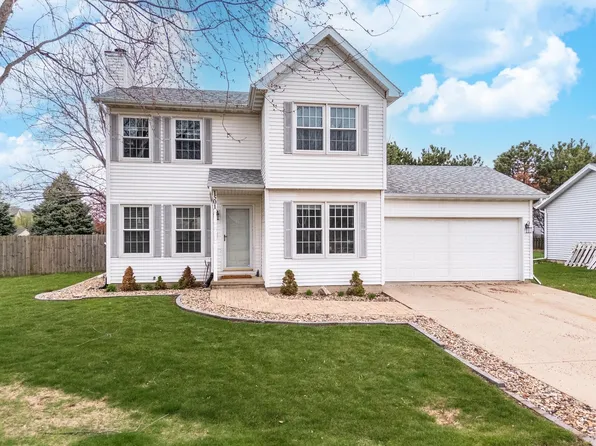 1501 Henry St, Normal, IL 61761