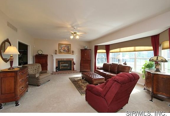Family RoomGas Fireplace