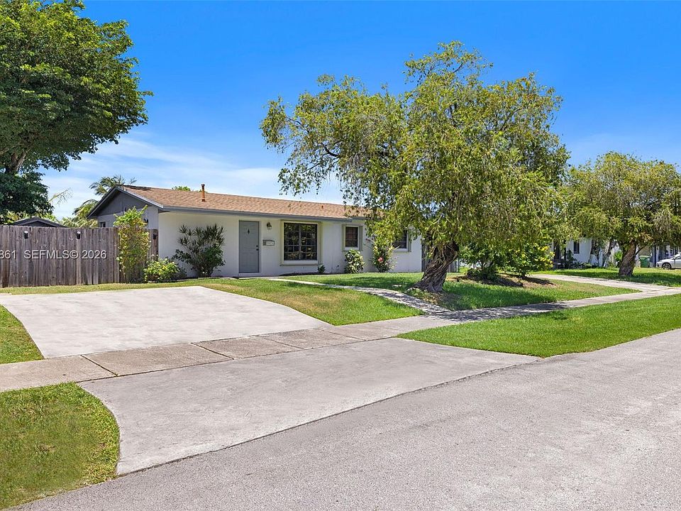 1st image of 9971 SW 156th Ter