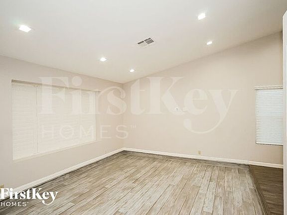 2nd image of 354 Bekasina Dr