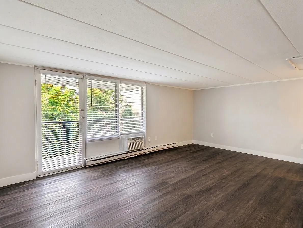 Park Place Apartments — Photo 3