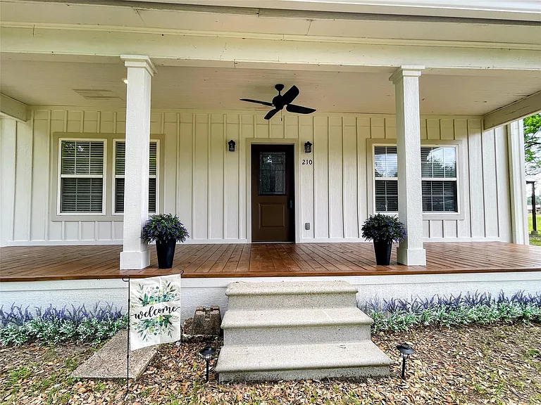 210 W Crescent Dr — Photo 41