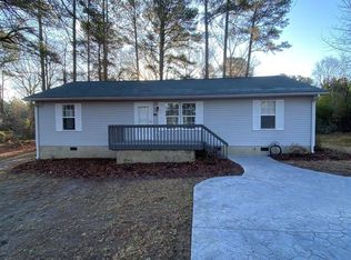 127 McKeithan Ave, Vass, NC 28394