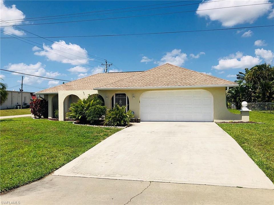 1st image of 1328 SE 15th Pl