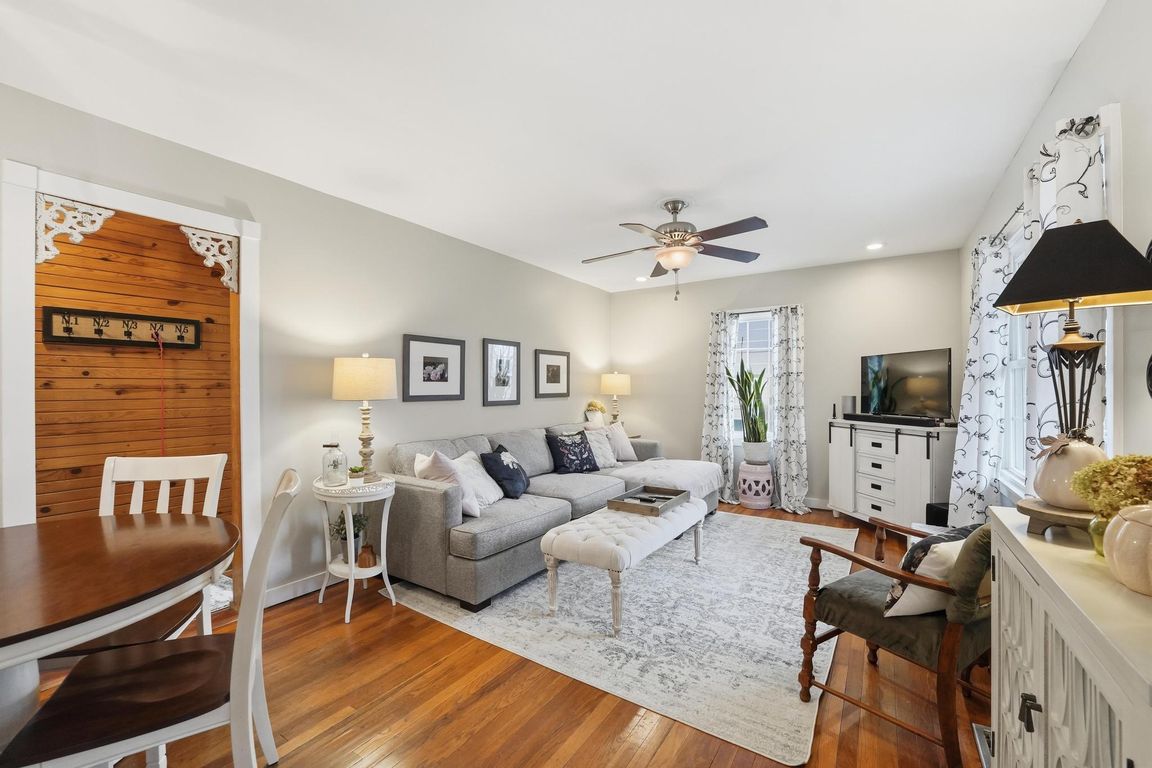 next background image