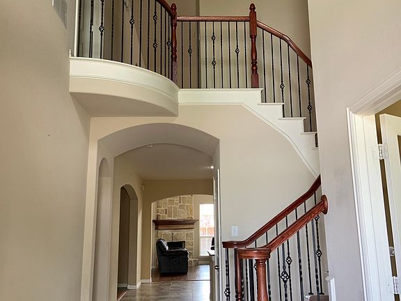 2nd image of 10405 Sexton Dr