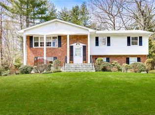 80 Joan Dr, New City, NY 10956