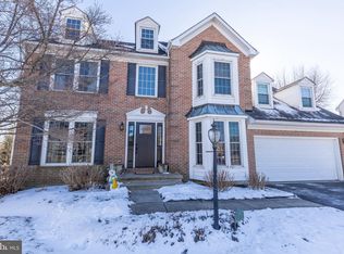 16 Somerset Ln, Newark, DE 19711