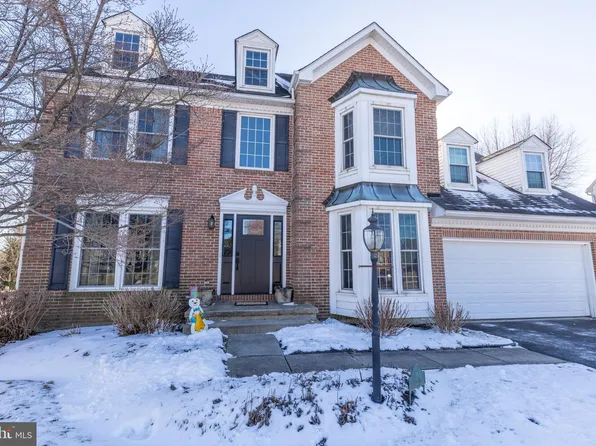 16 Somerset Ln, Newark, DE 19711