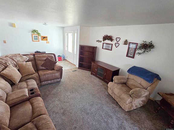 3rd image of 2335 New Jersey Ln