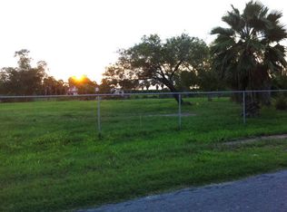 140 N San Roman Rd, Bayview, TX 78566