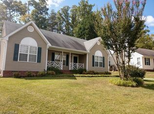 5904 Tall Pine Ct, Jamestown, NC 27282