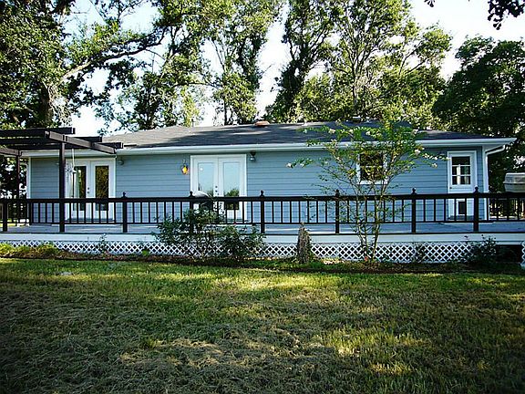 Back view showing deck on back and side.