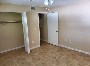 2015 S Tuttle Ave #6, Sarasota, FL 34239