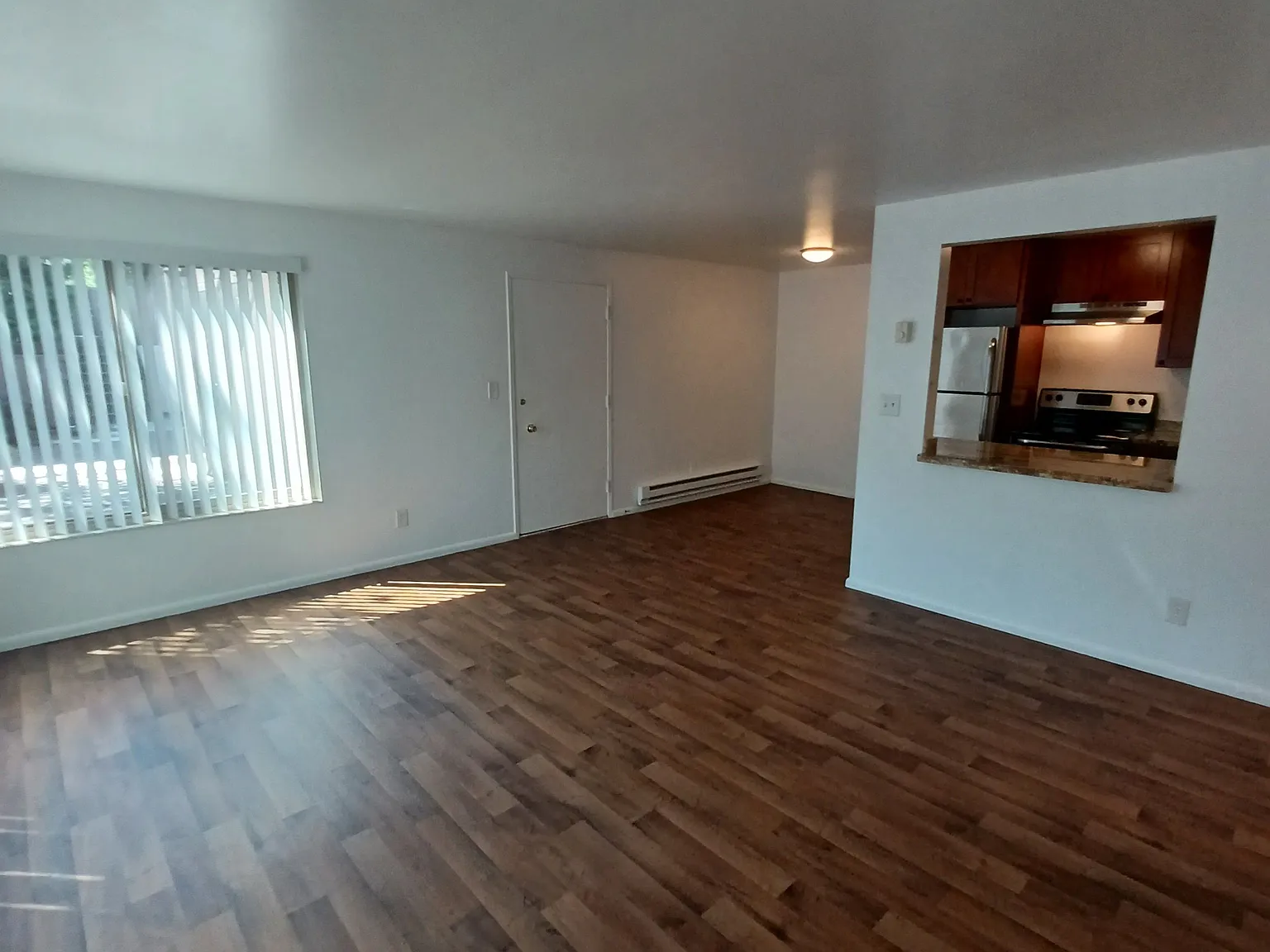 2 bed, 725 sqft, $2,490 — Photo 2
