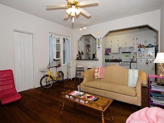 4th image of 3009 Monument Ave APT 4
