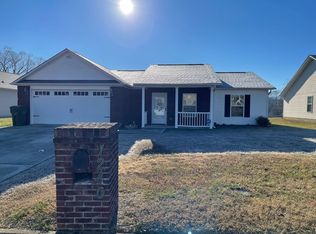 1240 Avery Ln, Sevierville, TN 37862