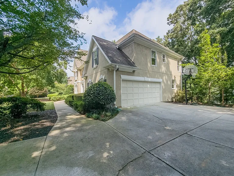 7335 Craigleith Dr — Photo 11