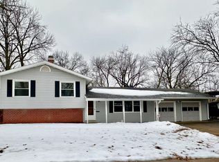 3711 SW 30th St, Topeka, KS 66614