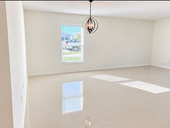 4th image of 604 SARNER PASS WAY