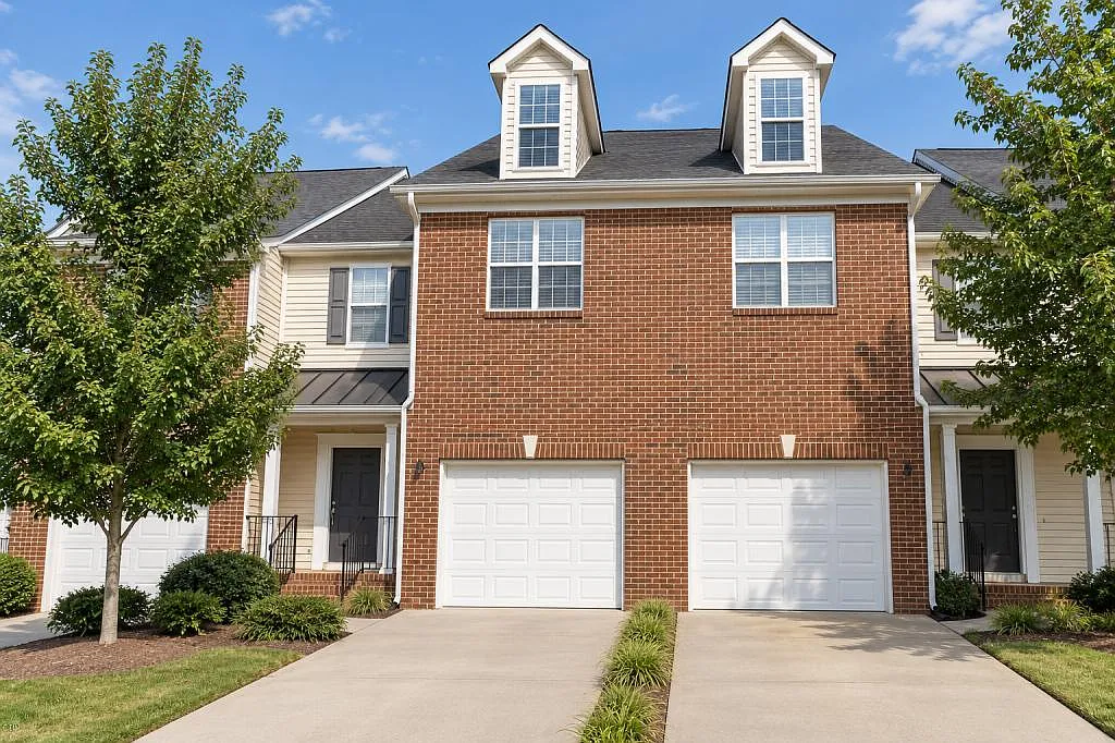 4305 Flintlock Ln — Photo 1