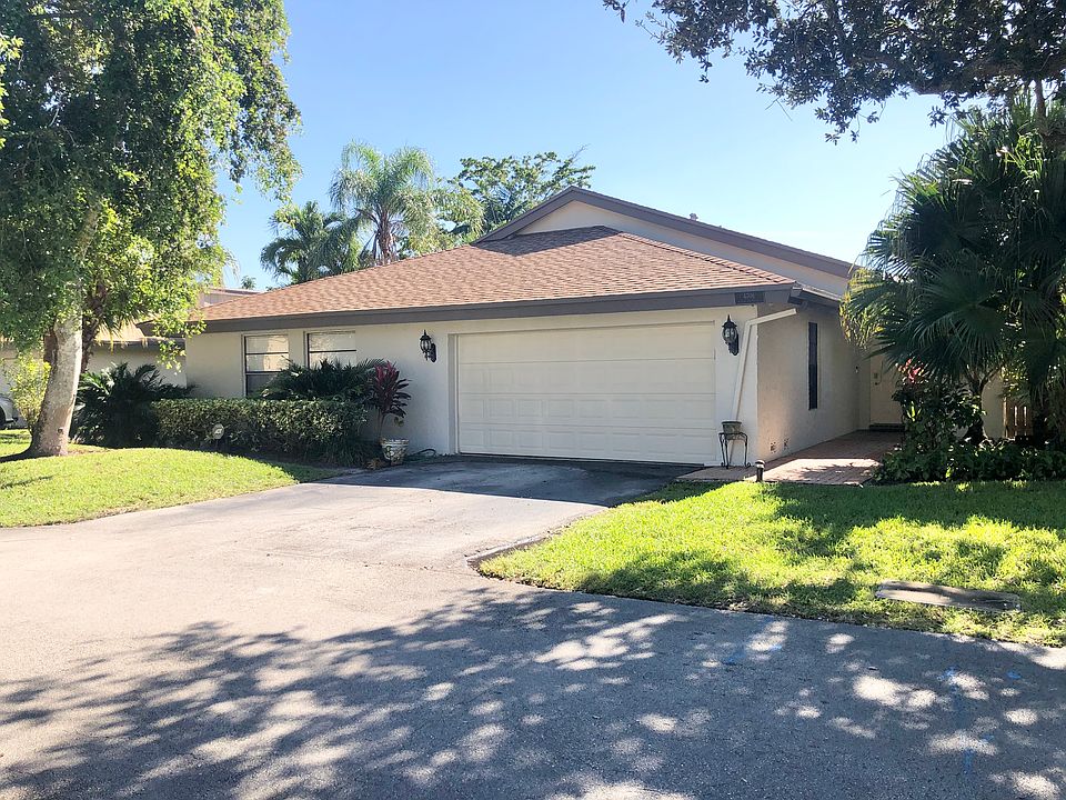 1st image of 4706 N 39th St #14-53