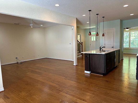 3rd image of 2338 Nottoway Ln #806