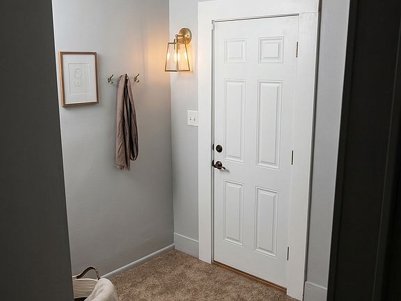 5th image of 28 Christie St Unit 2