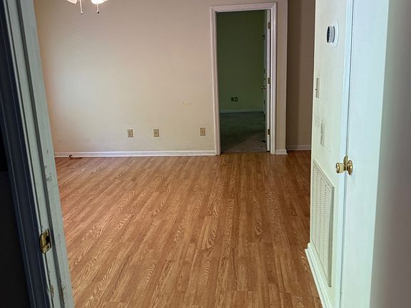 large pergo-style flooring