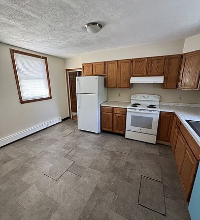 4th image of 227 N Beacon St #1