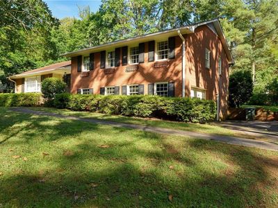 3030 Prytania Rd, Winston Salem, NC, 27106