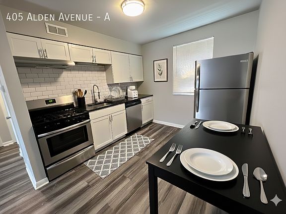 3rd image of 405 Alden Ave APT A