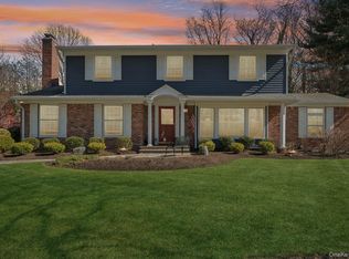 31 Fox Hunt Lane, Cold Spring Harbor, NY 11724