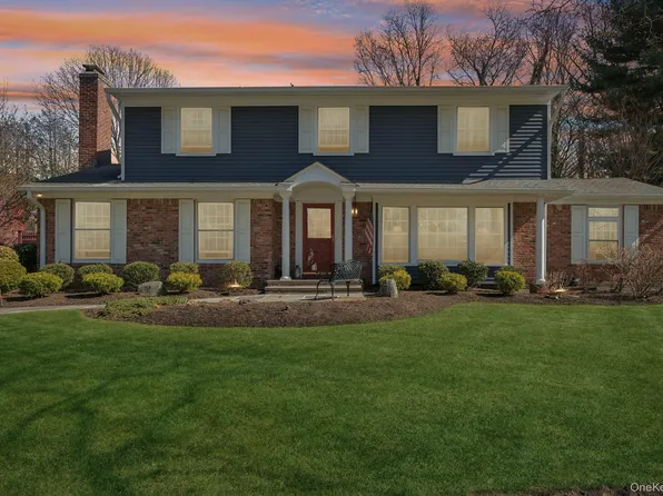 31 Fox Hunt Lane, Cold Spring Harbor, NY 11724