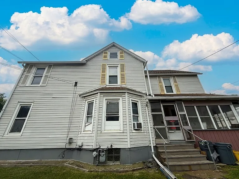 234 Grand Ave #4 — Photo 2