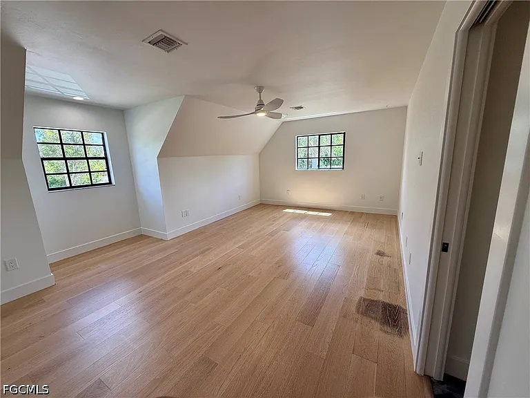 18422 Huckleberry Rd — Photo 20