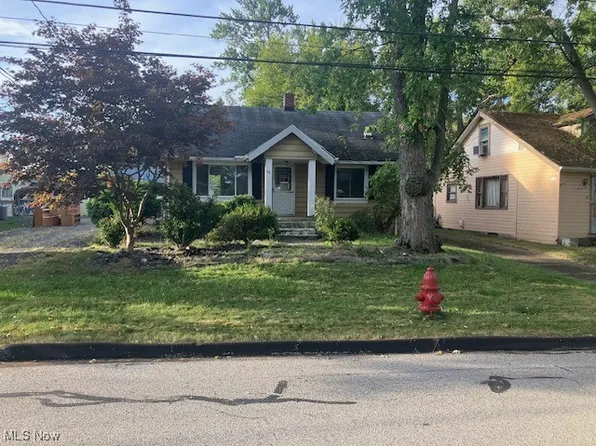 48 Birch Ave, Northfield, OH 44067