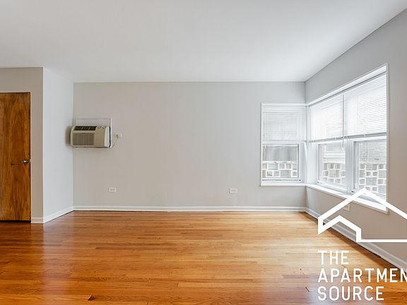 4th image of 6545 N Mozart St #1F
