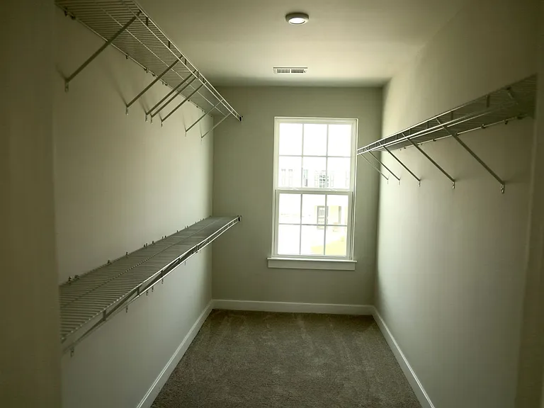 1331 Darling Dr — Photo 12