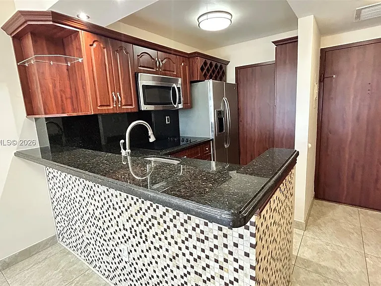 2899 Collins Ave #938 — Photo 18