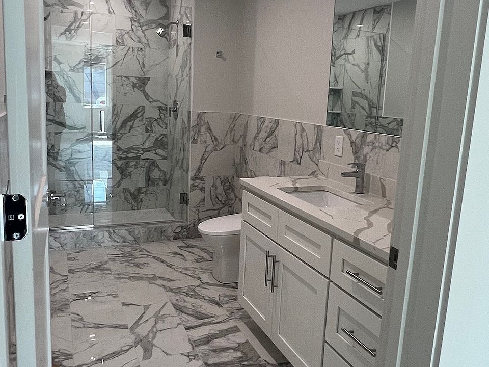 2nd image of 21 Knight St #206