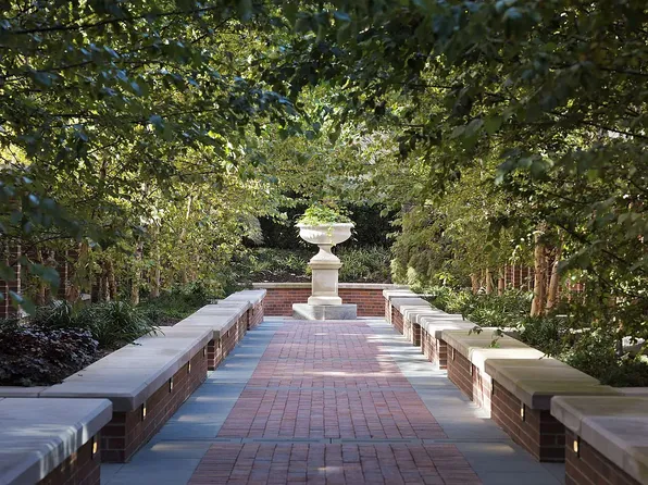 160 West 12th Street image 12 of 16