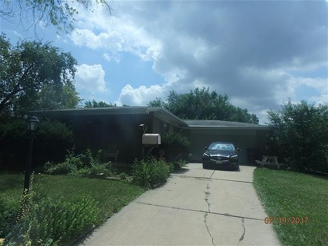1st image of 632 W Palm Dr