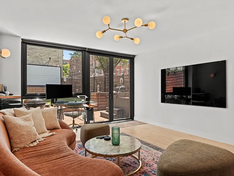 219 Berry St #1 — Photo 10