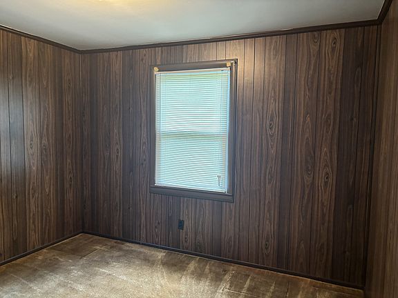5th image of 461 Ewing Ln